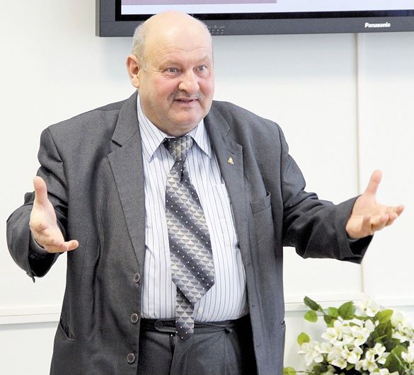 galantnyj-vek-v-gerbax-gorodov-belarusi1