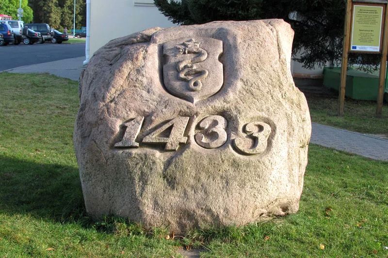 pruzhany-stela3